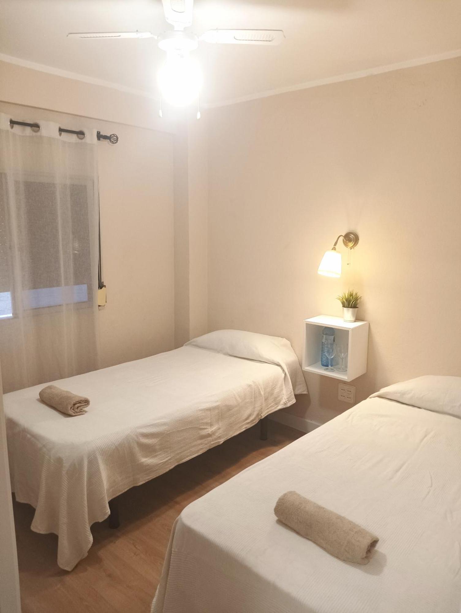Habitaciones En Apartamento Compartido Delicias Room Cerca Del Mar, Aeropuerto, Ave Y Metro Malaga Room photo