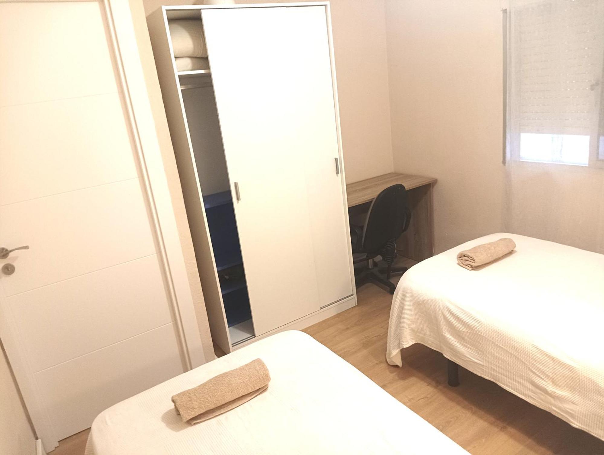Habitaciones En Apartamento Compartido Delicias Room Cerca Del Mar, Aeropuerto, Ave Y Metro Malaga Room photo