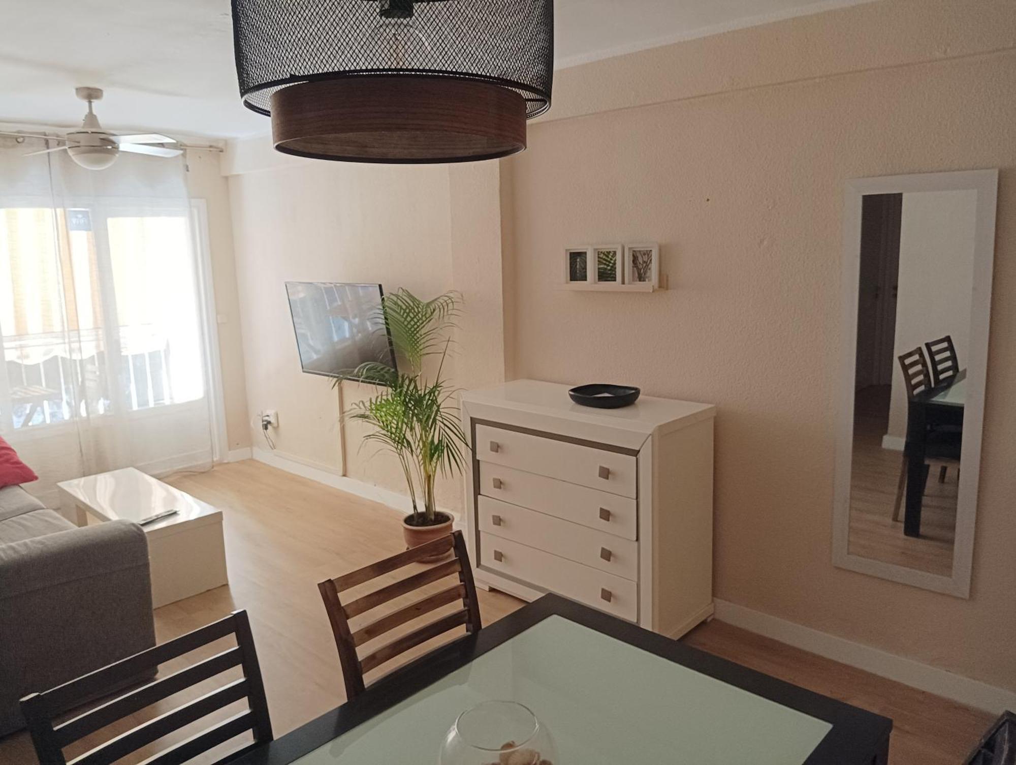 Habitaciones En Apartamento Compartido Delicias Room Cerca Del Mar, Aeropuerto, Ave Y Metro Malaga Exterior photo