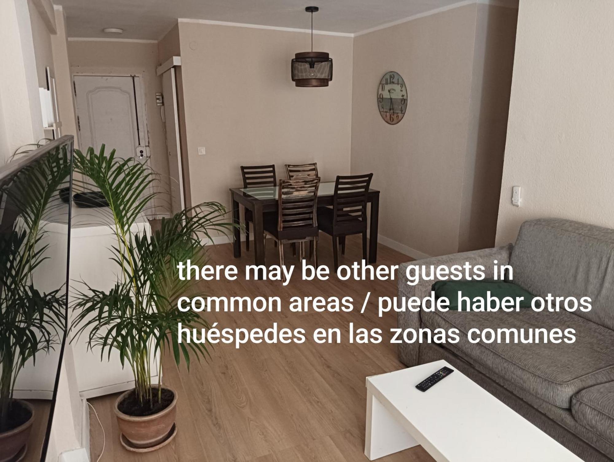 Habitaciones En Apartamento Compartido Delicias Room Cerca Del Mar, Aeropuerto, Ave Y Metro Malaga Exterior photo